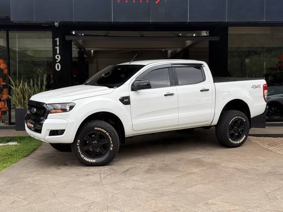 FORD RANGER 2.2 XLS 4X4 CD 16V DIESEL 4P AUTOMÁTICO FORD RANGER 2.2 XLS 4X4 CD 16V DIESEL 4P AUTOMÁTICO